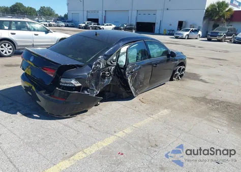 2020 Volkswagen Passat 2.0T R-Line z USA, uszkodzony, nr VIN 1VWMA7A36LC024061